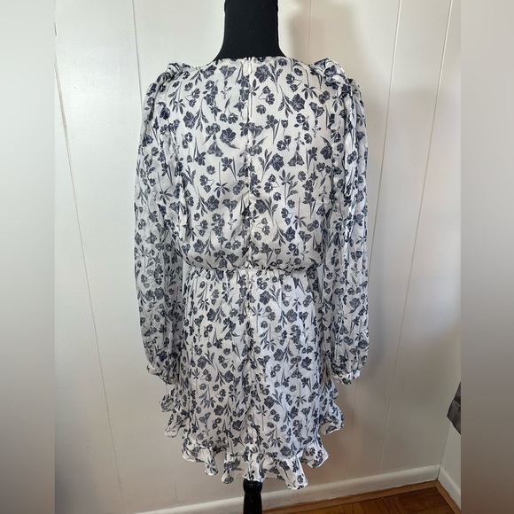 Saints + Secrets White & Black Floral Ruffle Boho Women’s Dress Size Medium - Picture 4 of 13